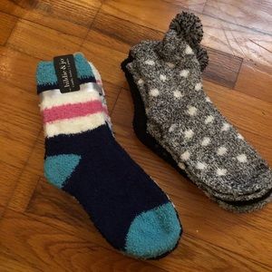 5 Pairs of Super Soft Fuzzy Socks (New)